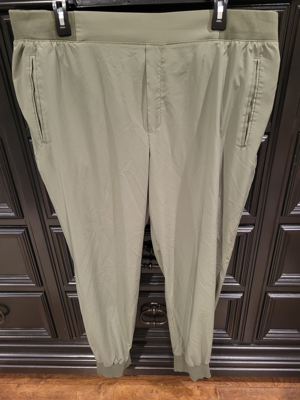 Banana Republic Light Olive Green Men's Jogger Pants